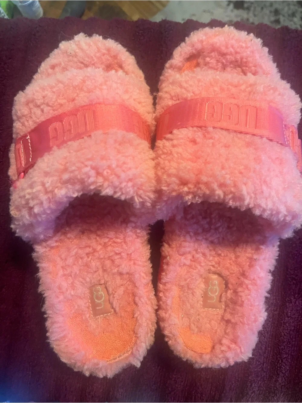 UGG Fluffita Slide in Pink Bubblegum